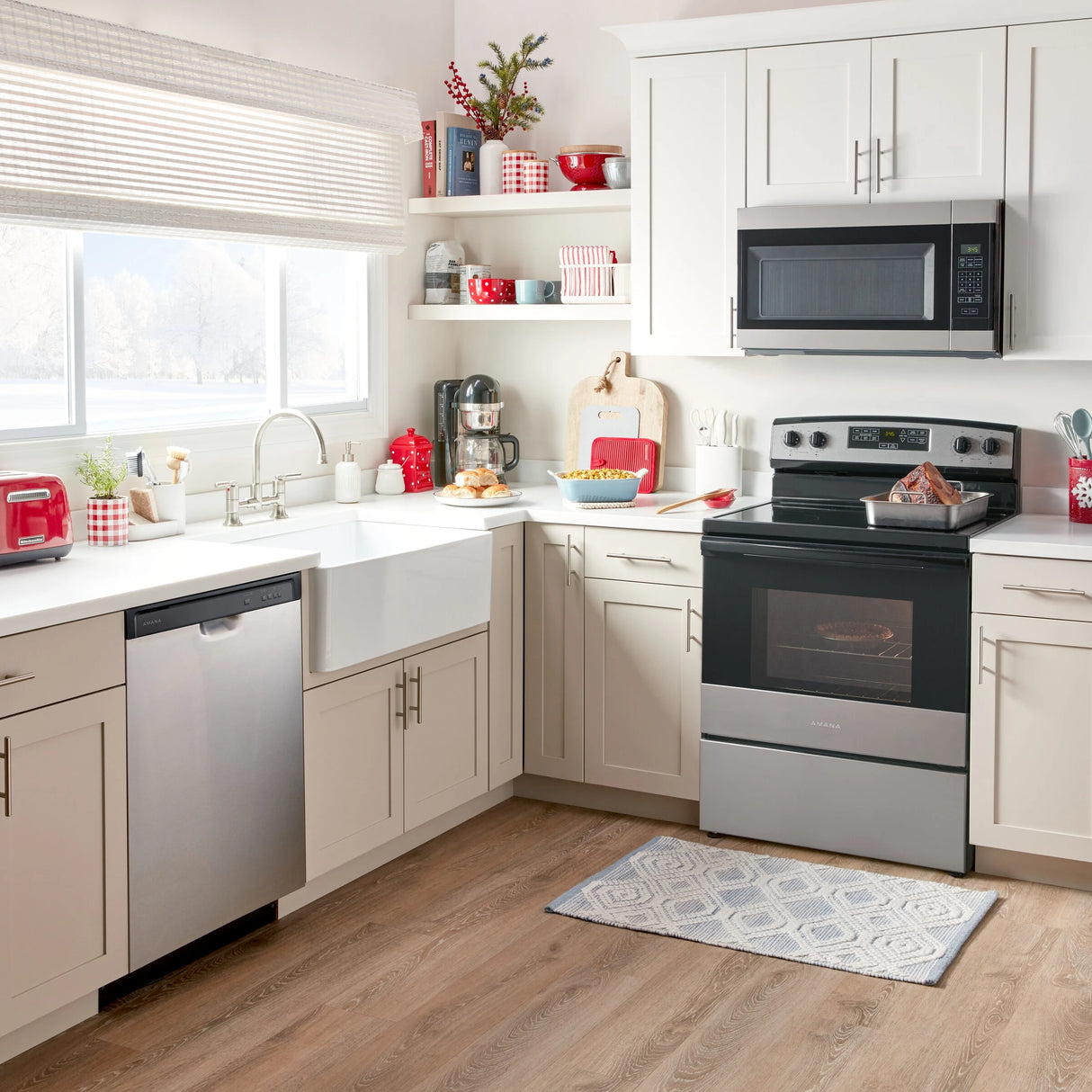 AMANA 30-inch Electric Range with Extra-Large Oven Window - Stainless Steel (AER6303MMS)