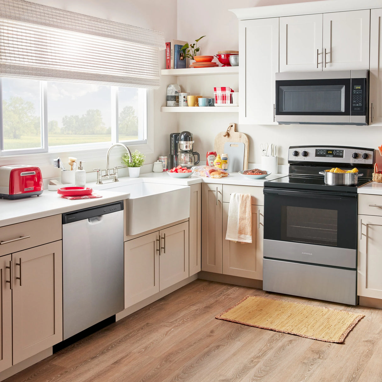AMANA 30-inch Electric Range with Extra-Large Oven Window - Stainless Steel (AER6303MMS)