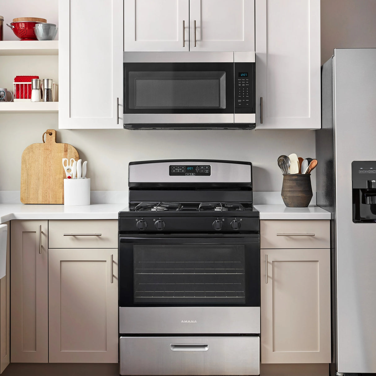 AMANA 30-inch Gas Range with Bake Assist Temps - Stainless Steel (AGR6303MMS)