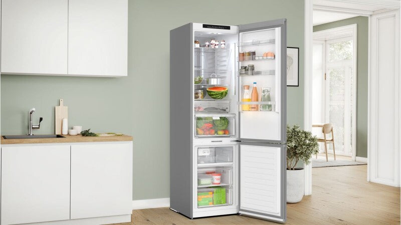 Bosch 800 Series Free-standing fridge-freezer with freezer at bottom, glass door 24'' - White (B24CB80ESW)