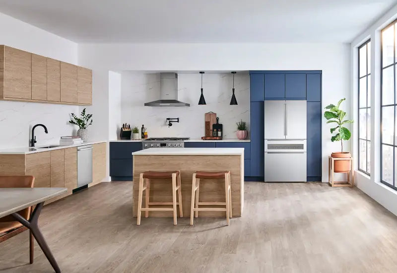 Bosch 800 Series French Door Bottom Mount Refrigerator, Glass door 36'' - Stainless (B36CL81ENG)