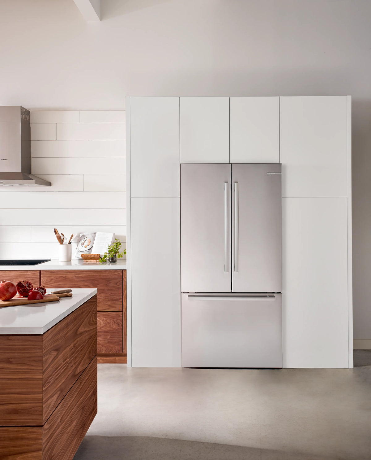 BOSCH 800 Series French Door Bottom Mount Refrigerator 36'' Brushed steel - Stainless Steel (B36CT80SNS)