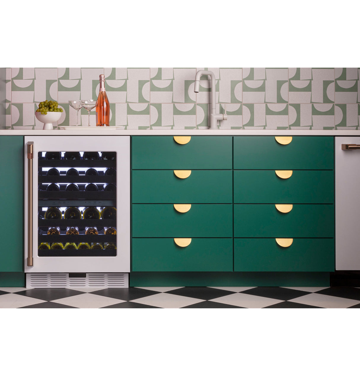 Cafe Caf? 46-bottle Dual Zone Wine Cooler - Matte White (CCP06DP4PW2)