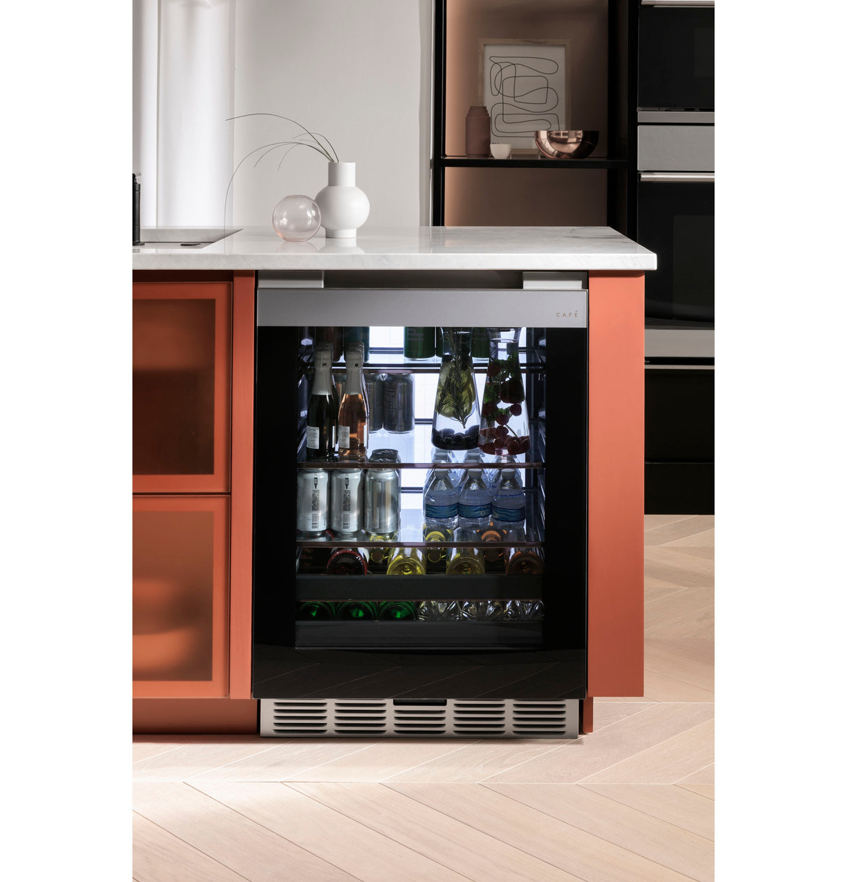 CAFE Caf? 126-can Or 14-bottle Beverage Center In Platinum Glass - Platinum Glass (CCR06BM2PS5)