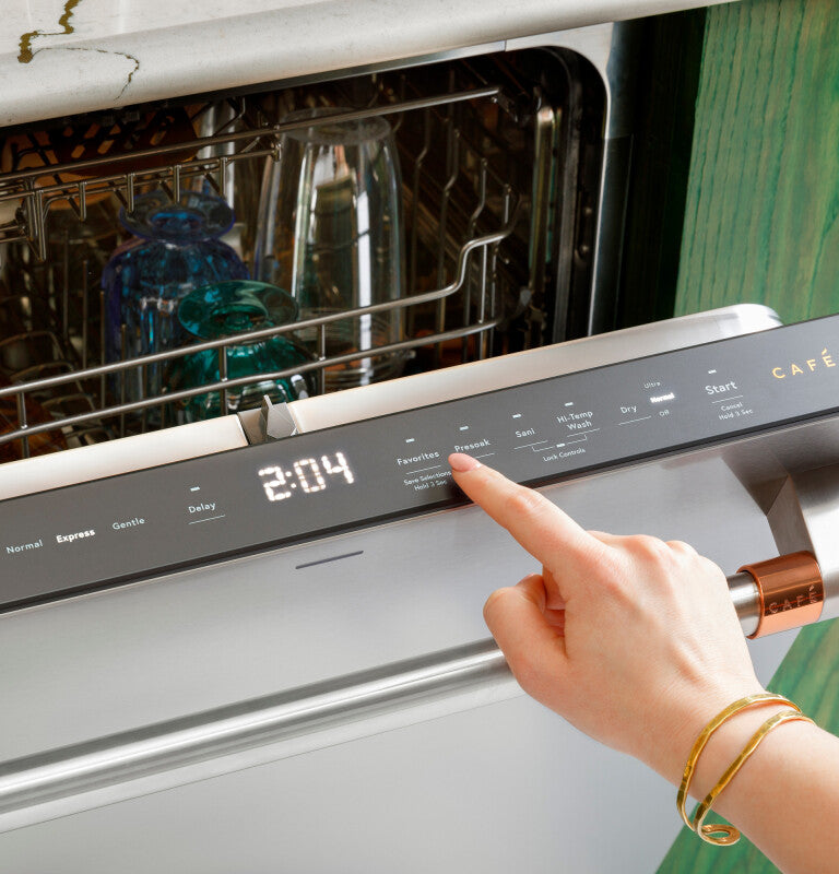 CAFE Caf? Customfit Stainless Interior Smart Dishwasher With Ultra Wash Top Rack And Dual Convection Ultra Dry, Led Lights, 39 Dba - Matte White (CDT888P4VW2)