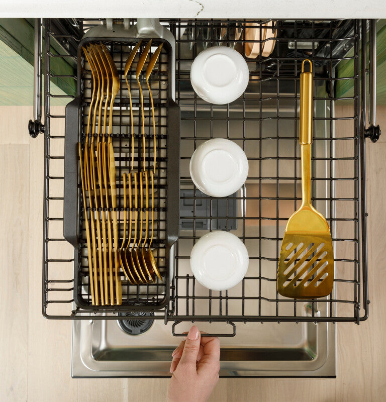 CAFE Caf? Customfit Stainless Interior Smart Dishwasher With Ultra Wash Top Rack And Dual Convection Ultra Dry, Led Lights, 39 Dba - Matte White (CDT888P4VW2)