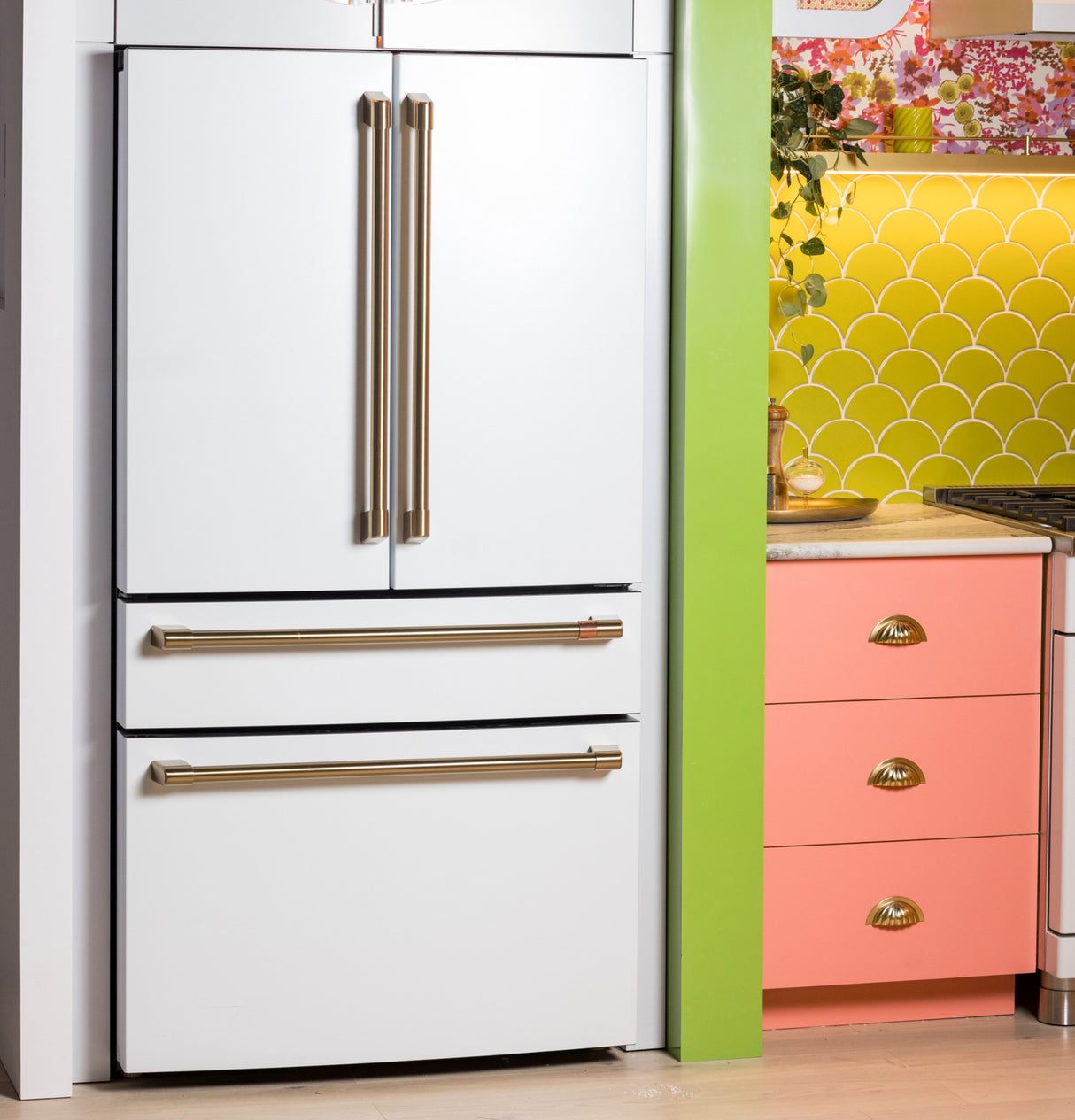 CAFE Caf? 28.7 Cu. Ft. Smart 4-door French-door Refrigerator With Dual-dispense Autofill Pitcher - Matte White (CGE29DP4TW2)
