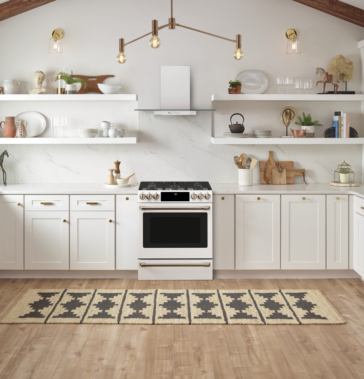 CAFE Caf? 30" Smart Slide-in, Front-control, Gas Range With Convection Oven - Matte White (CGS700P4MW2)