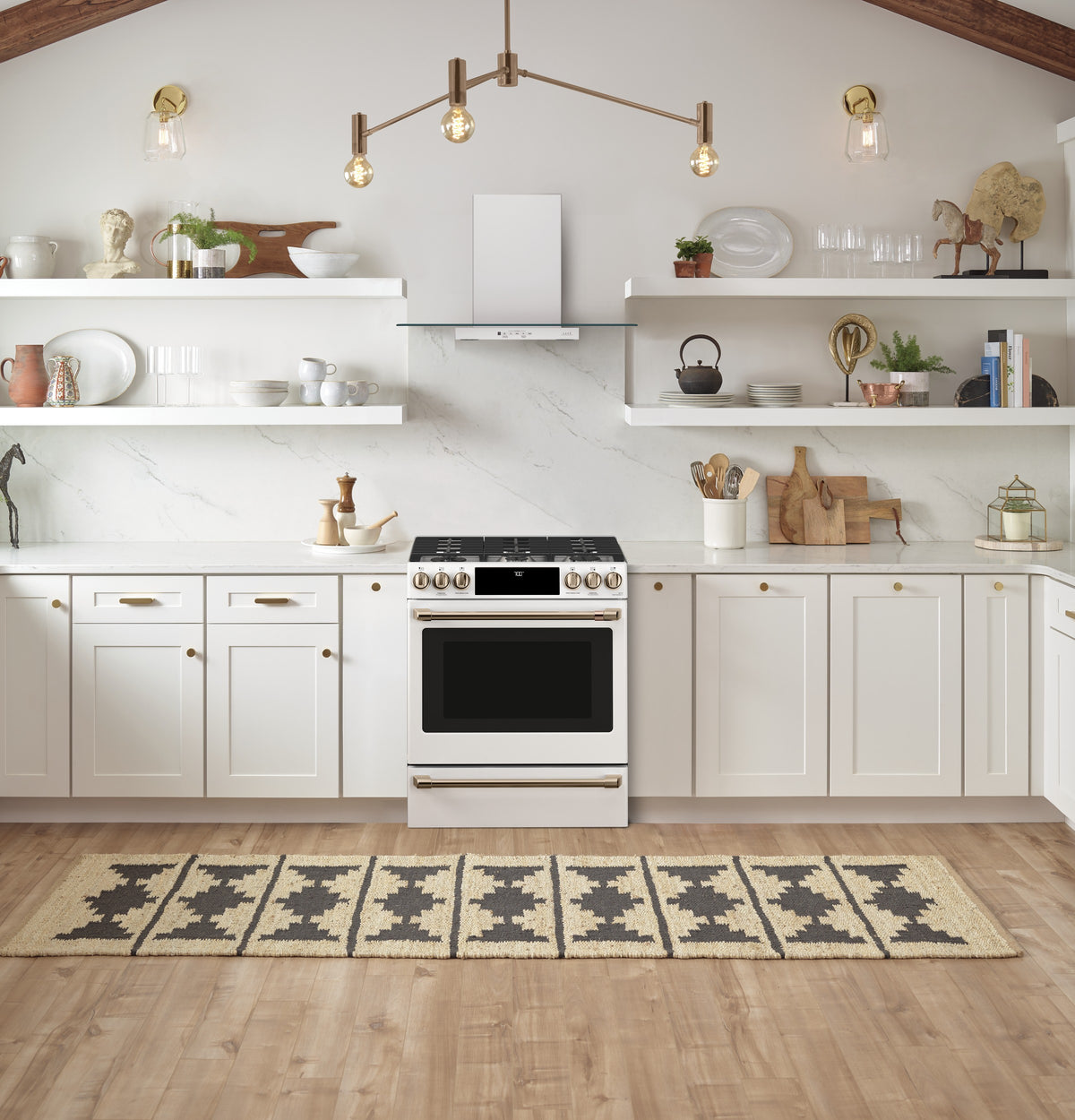 CAFE Caf? 30" Smart Slide-in, Front-control, Gas Range With Convection Oven - Matte White (CGS700P4MW2)