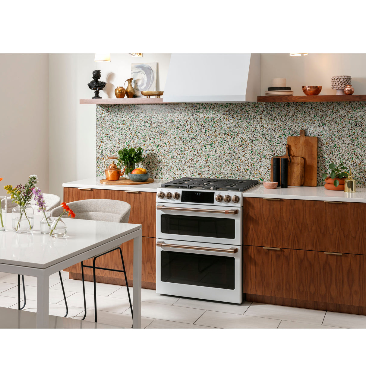 CAFE Caf? 30" Smart Slide-in, Front-control, Gas Double-oven Range With Convection - Matte White (CGS750P4MW2)