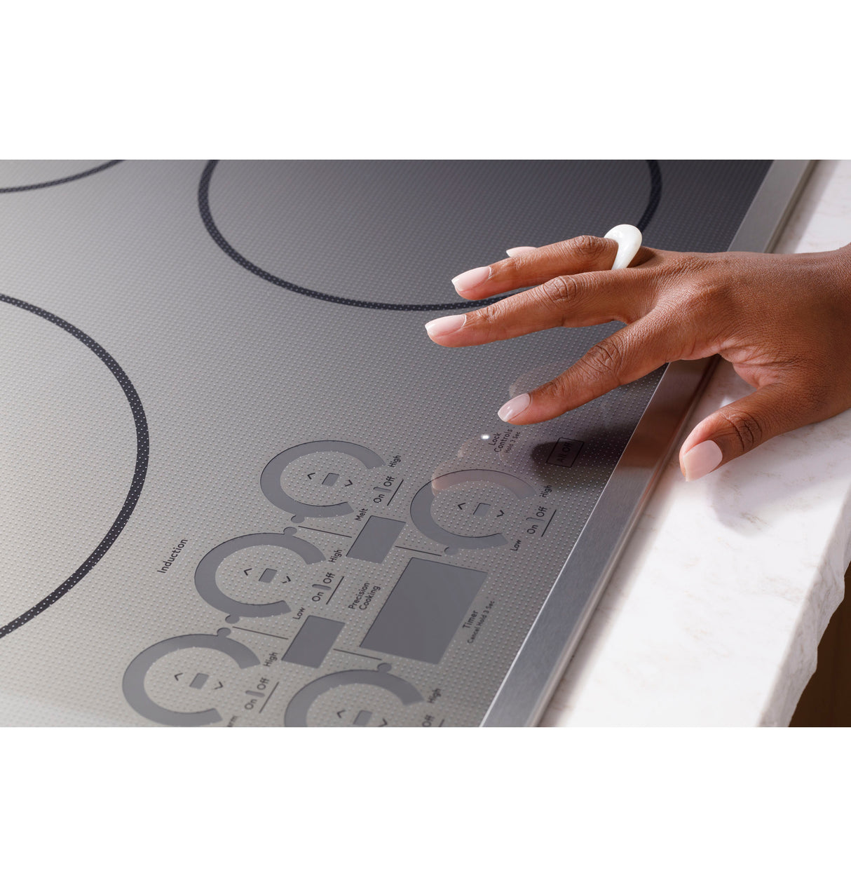CAFE Caf? Series 30" Built-in Touch Control Induction Cooktop - Black (CHP90301TBB)