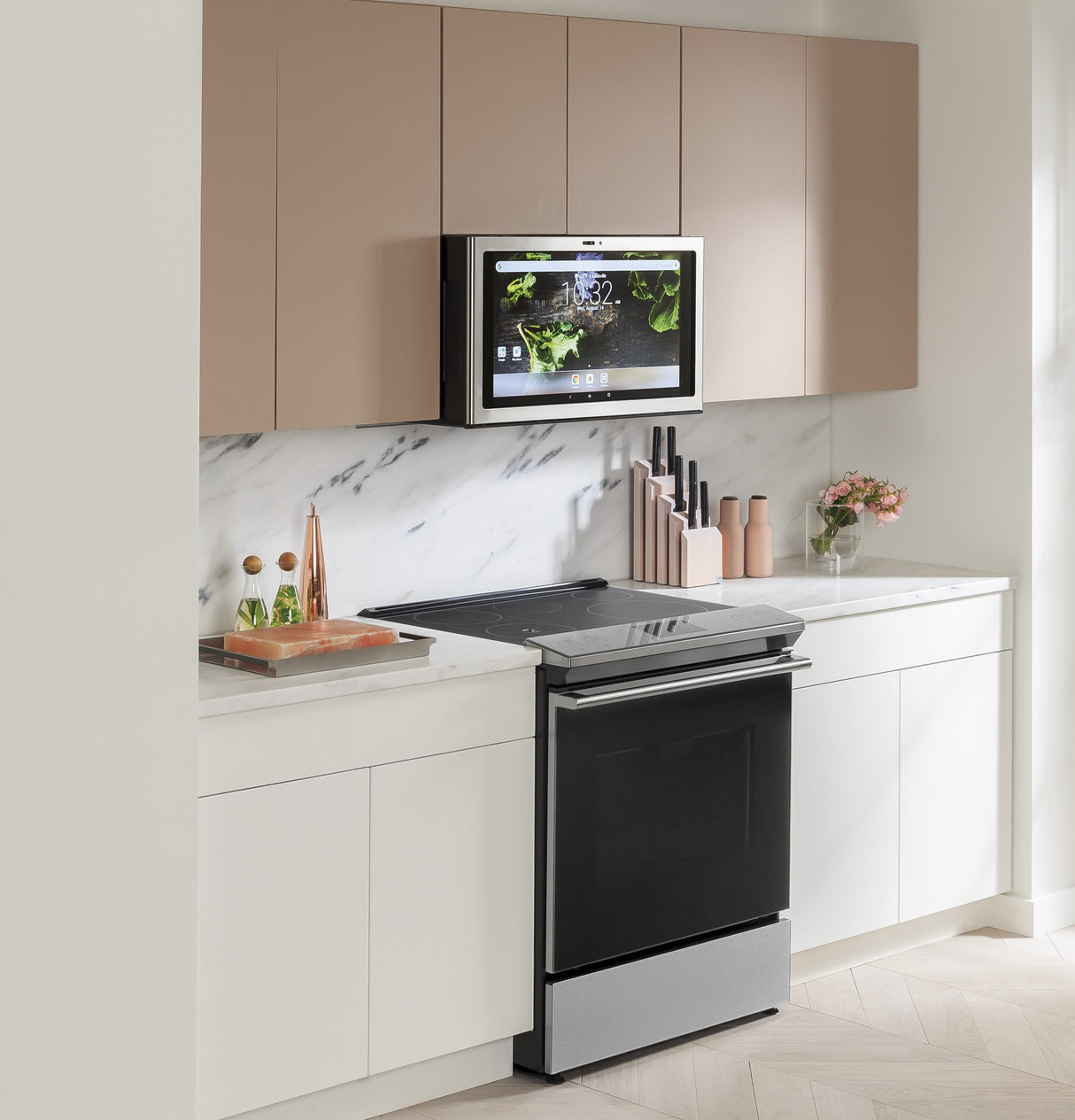 CAFE Caf? 30" Smart Slide-in, Front-control, Induction And Convection Range With In-oven Camera In Platinum Glass - Platinum Glass (CHS90XM2NS5)