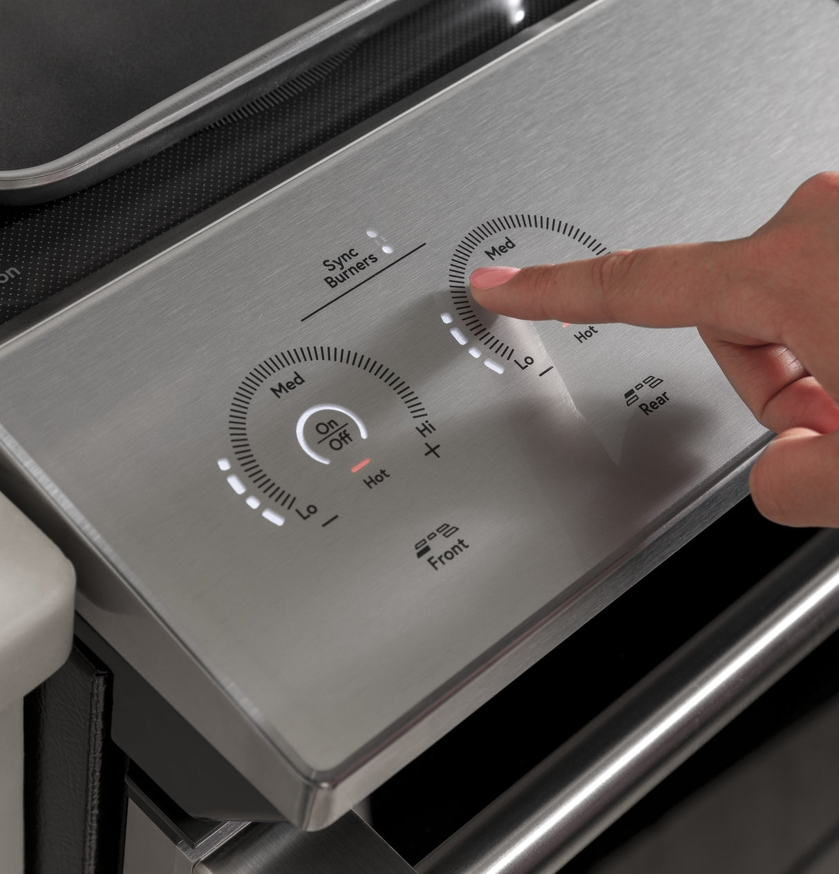 CAFE Caf? 30" Smart Slide-in, Front-control, Induction And Convection Range With In-oven Camera In Platinum Glass - Platinum Glass (CHS90XM2NS5)