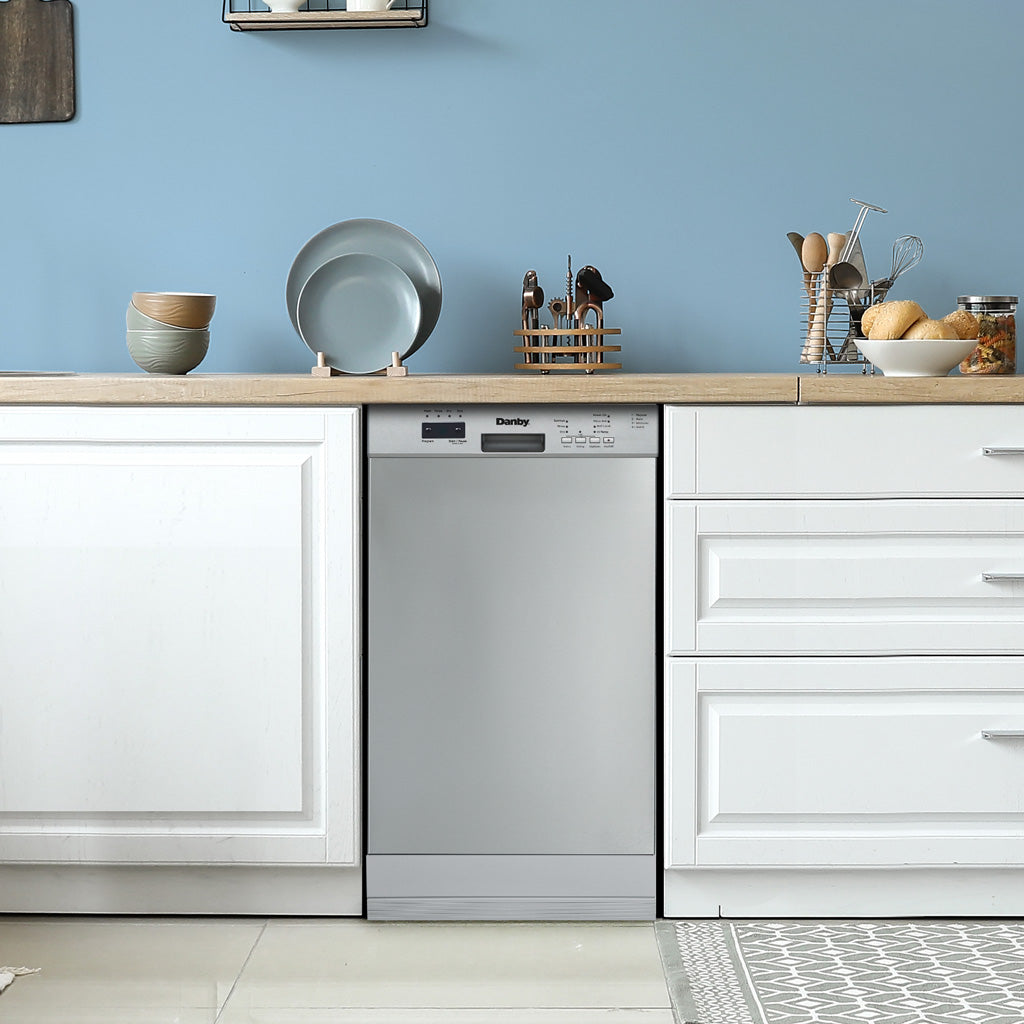 DANBY 18″ Wide Built-in Dishwasher - Stainless Steel (DDW18D1ESS)