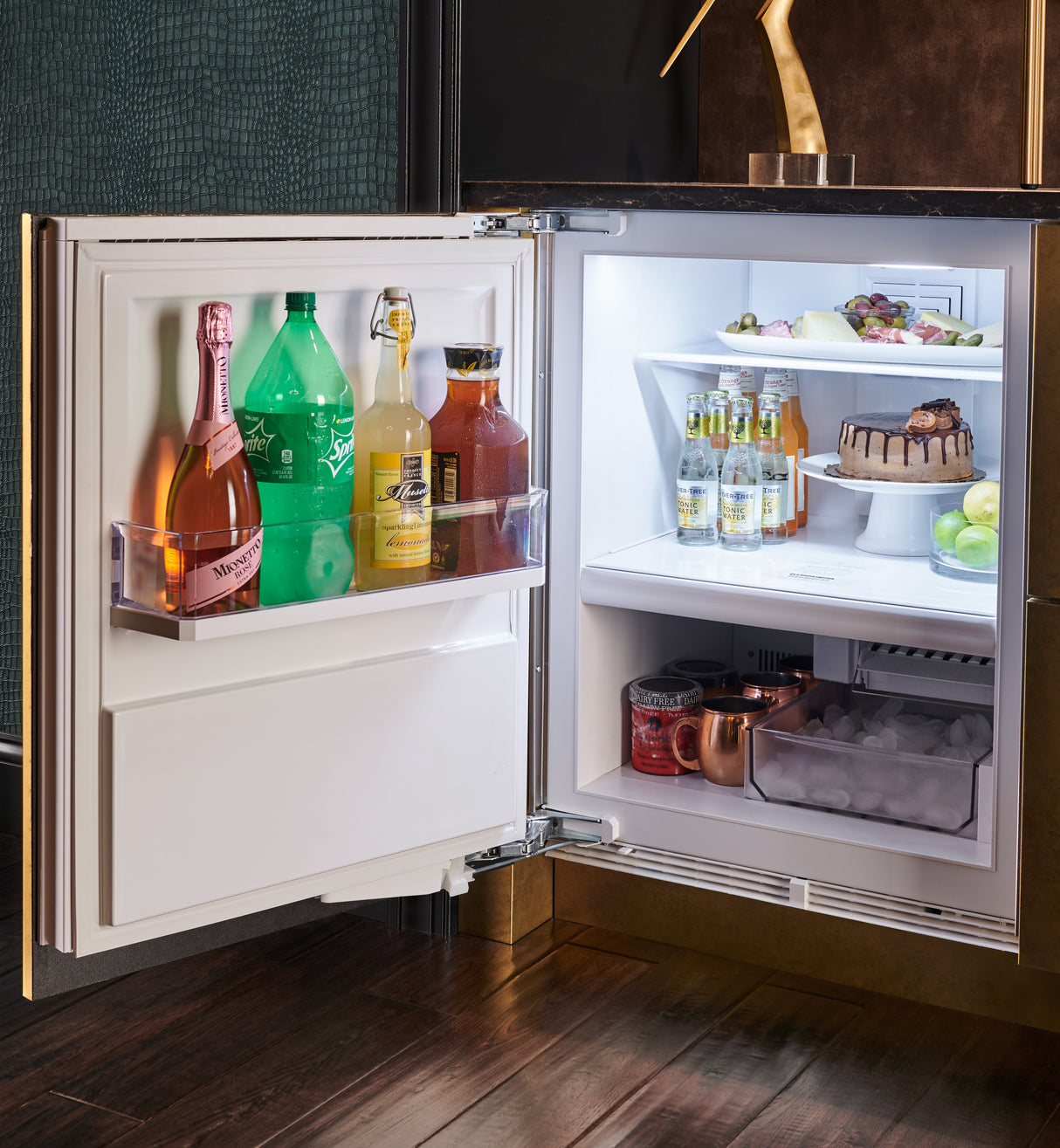 Sub-Zero 24" Designer Undercounter Refrigerator/Freezer with Ice Maker - Left Hinge - Custom/Panel Ready (DEU2450CIL)