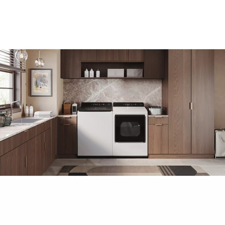 LG 7.3 Cu. Ft. Ultra Large Capacity Rear Control Gas Dryer With Easyload™ Door And Ai Sensing - Alpine White (DLG8401WE)
