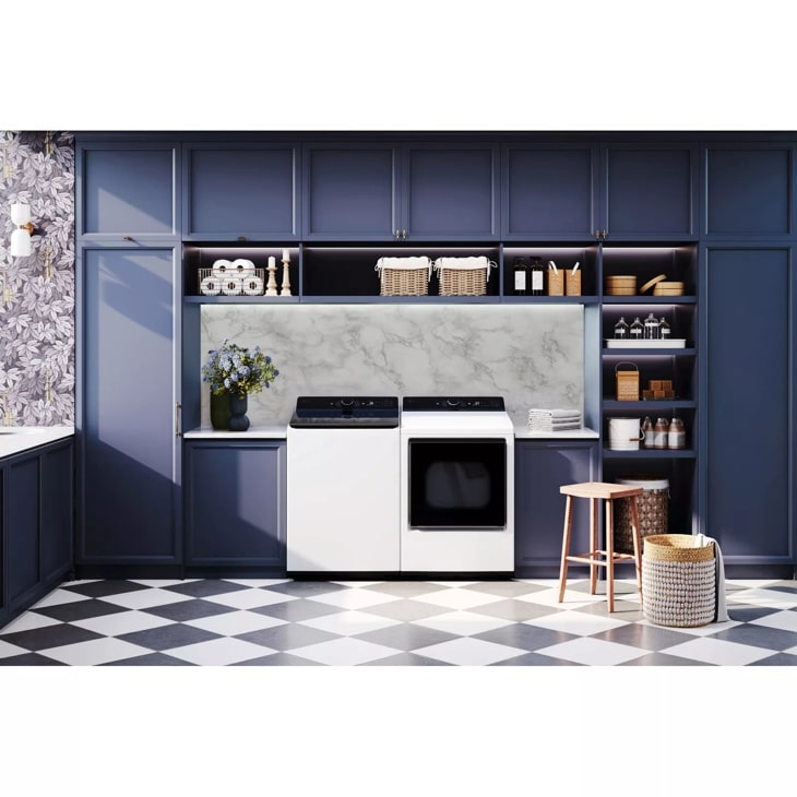 LG 7.3 Cu. Ft. Ultra Large Capacity Rear Control Gas Dryer With Easyload™ Door And Ai Sensing - Alpine White (DLG8401WE)