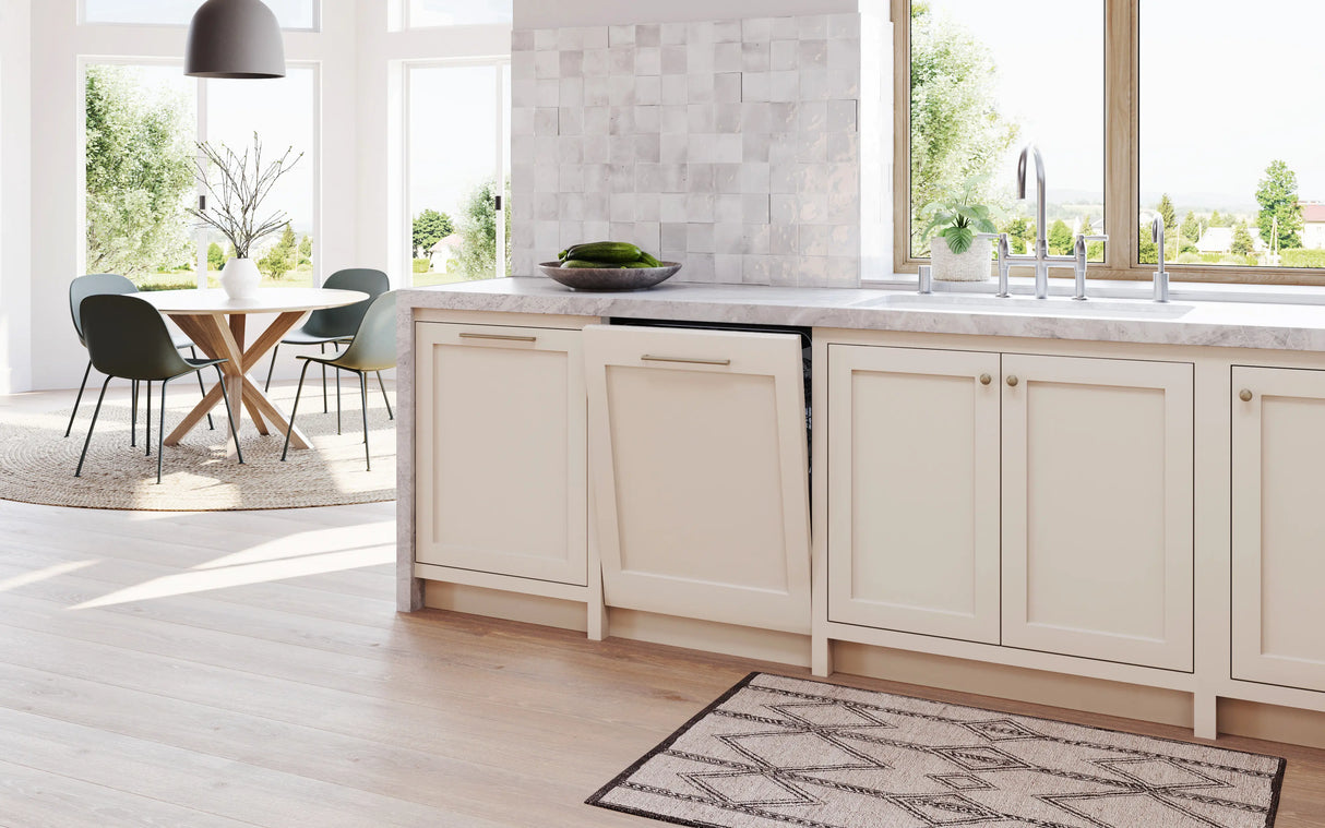 THERMADOR Emerald® Dishwasher 24'' Custom Panel Ready - Panel Ready (DWHD640EPR)
