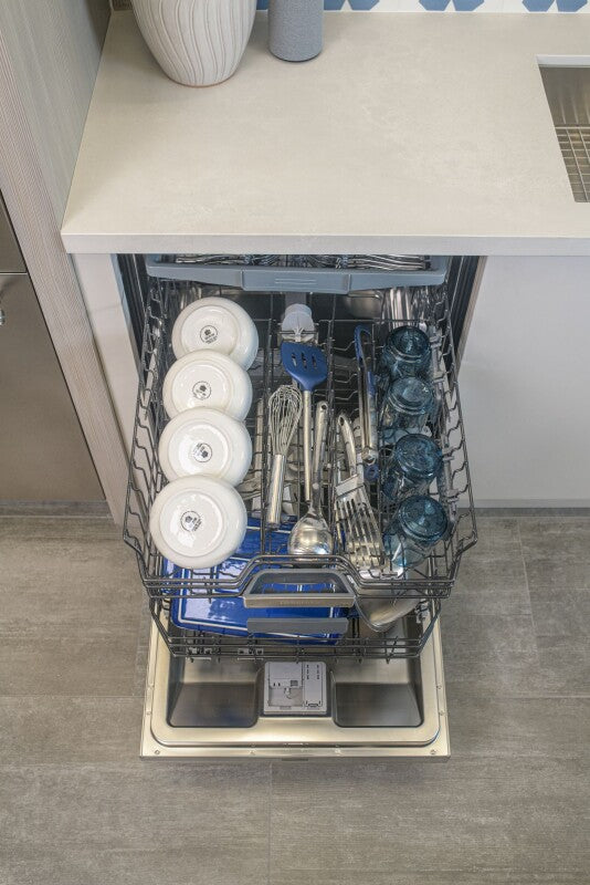 Thermador Emerald 24" Top Control Smart Built-In Stainless Steel Tub Dishwasher with 3rd Rack and PowerBoost, 48 dBA - Not Applicable (DWHD640EPR)