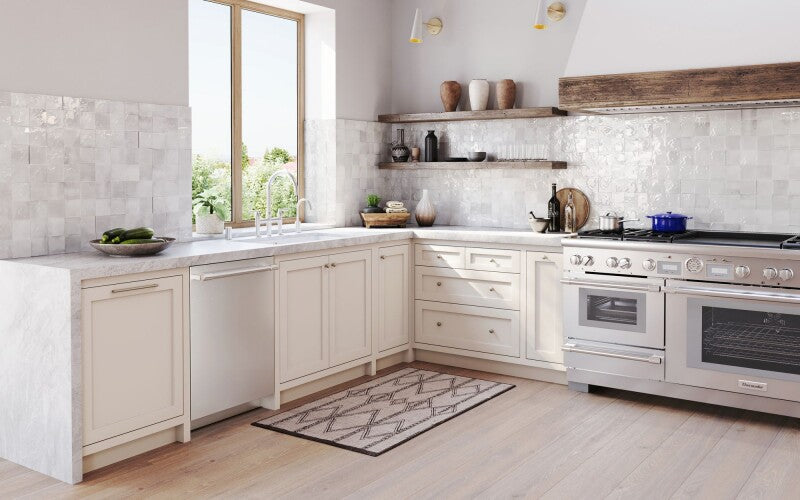 Thermador Sapphire - Professional Handle - $500 w/1,2,Free - Stainless Steel (DWHD660EFP)