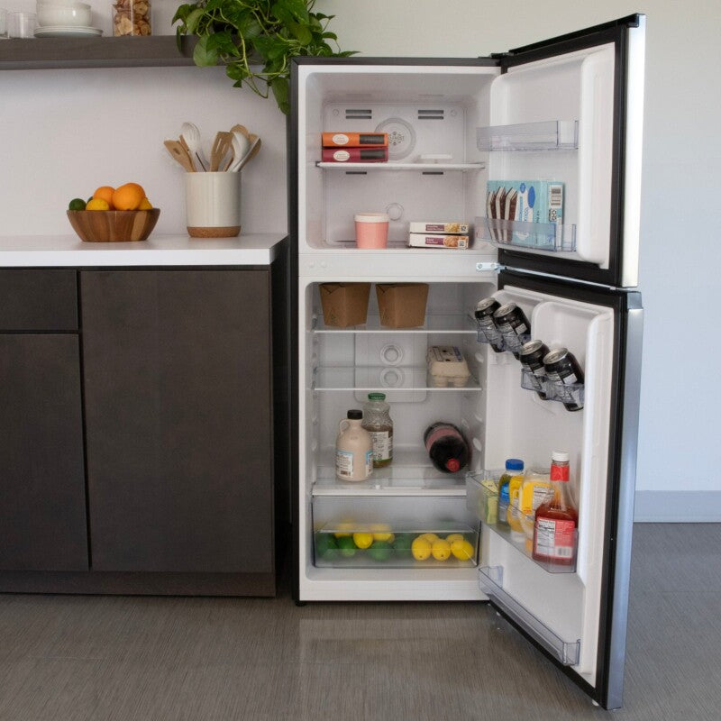 AVANTI Avanti 7.0 cu. ft. Apartment Size Refrigerator - White (FF7B0W)