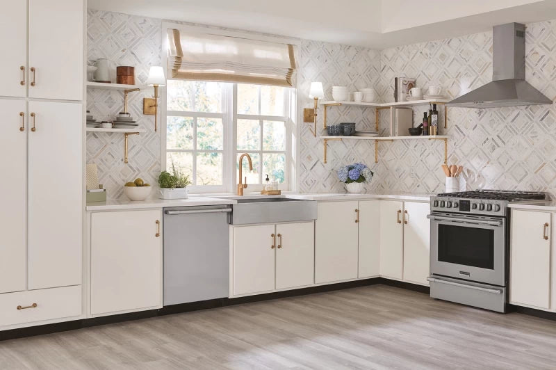 Frigidaire 30" Stainless Canopy Wall-Mounted Hood - Stainless Steel (FHWC3055LS)