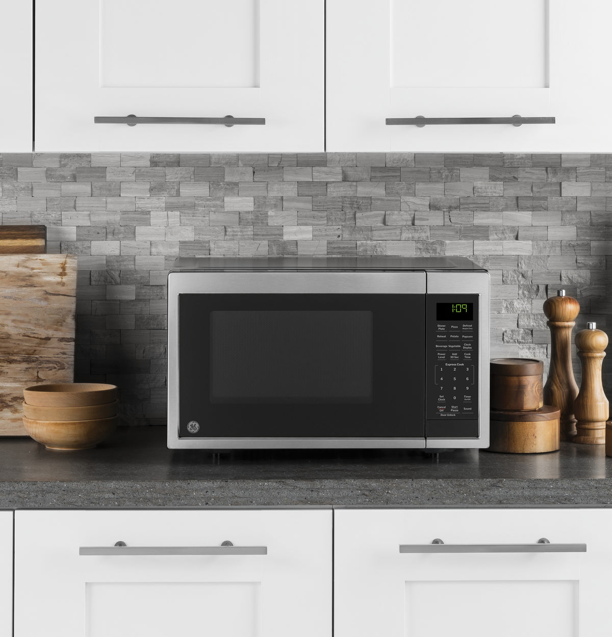 GE 0.9 Cu. Ft. Capacity Countertop Microwave Oven - Stainless Steel (GCST09N1WSS)