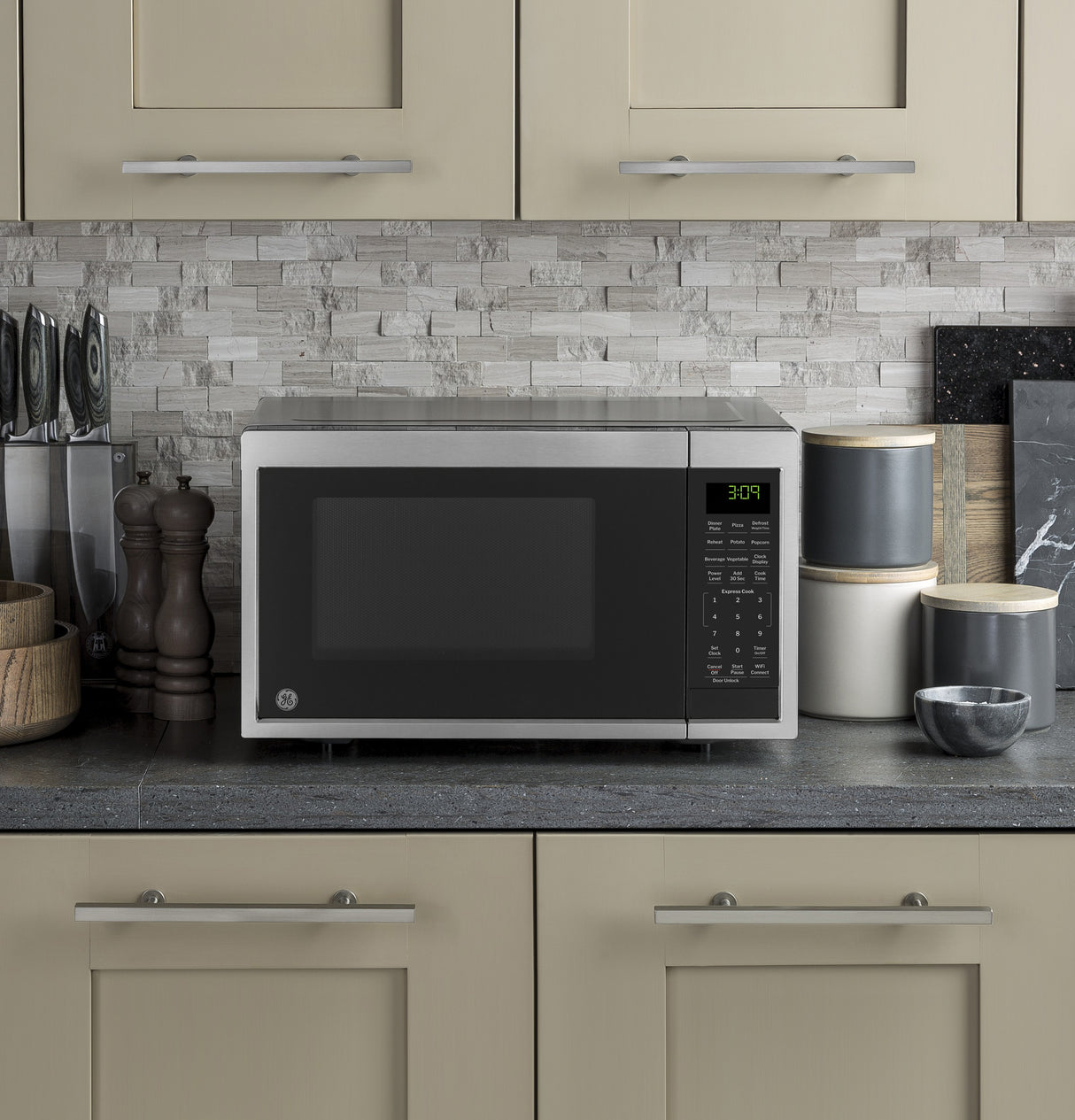 GE 0.9 Cu. Ft. Capacity Smart Countertop Microwave Oven with Scan-To-Cook Technology - Stainless Steel (GCST09U1WSS)