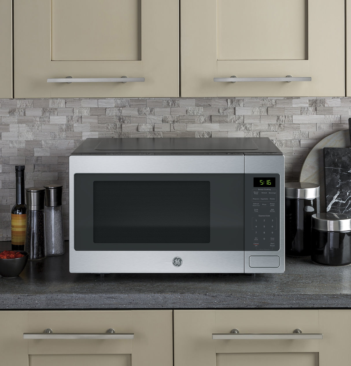 GE 1.6 Cu. Ft. Countertop Microwave Oven - Stainless Steel (GCST16S1WSS)