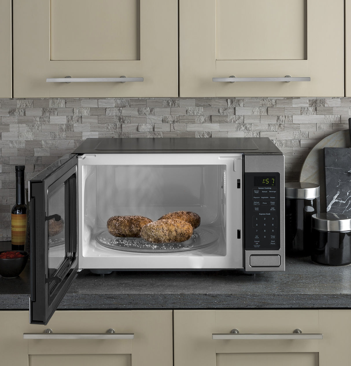 GE 1.6 Cu. Ft. Countertop Microwave Oven - Stainless Steel (GCST16S1WSS)