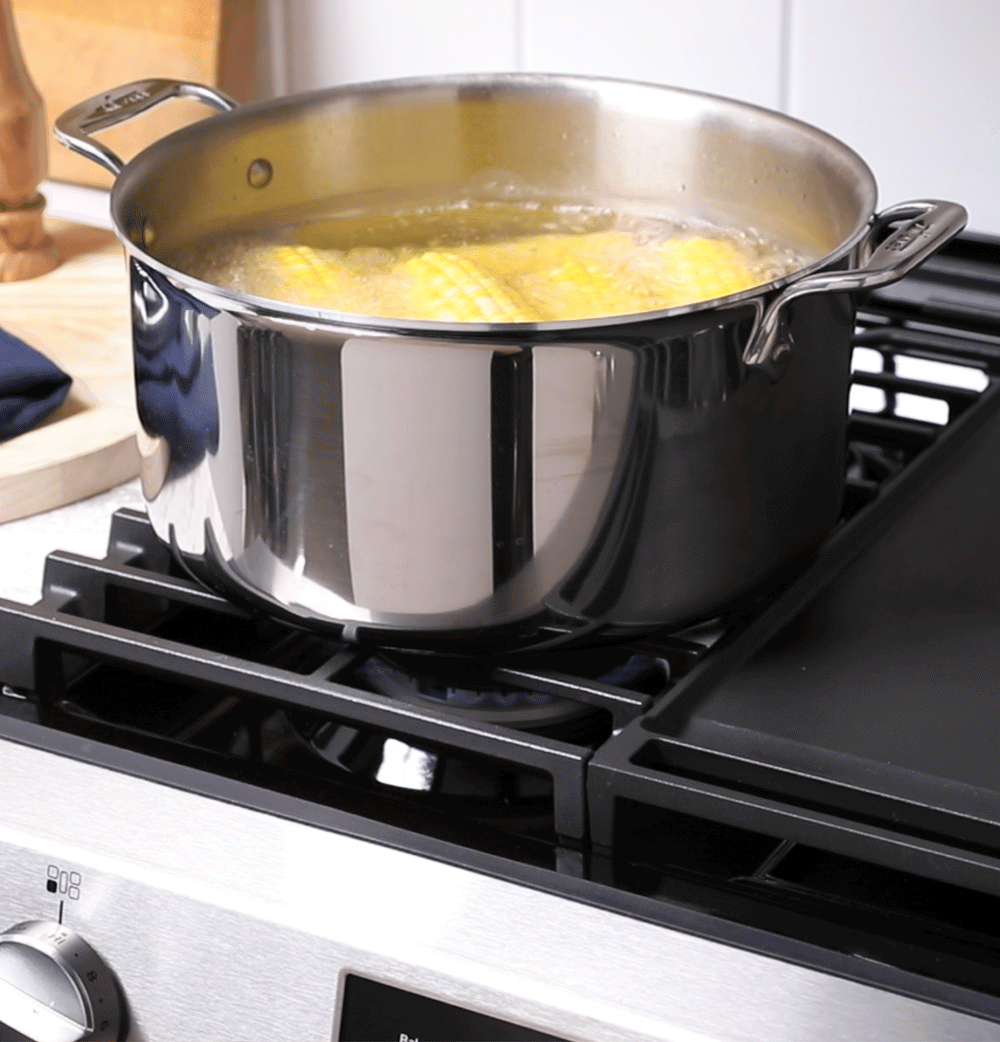 GE 30" Slide-In Front Control Gas Range with Crisp Mode - Stainless Steel (GGS500SVSS)