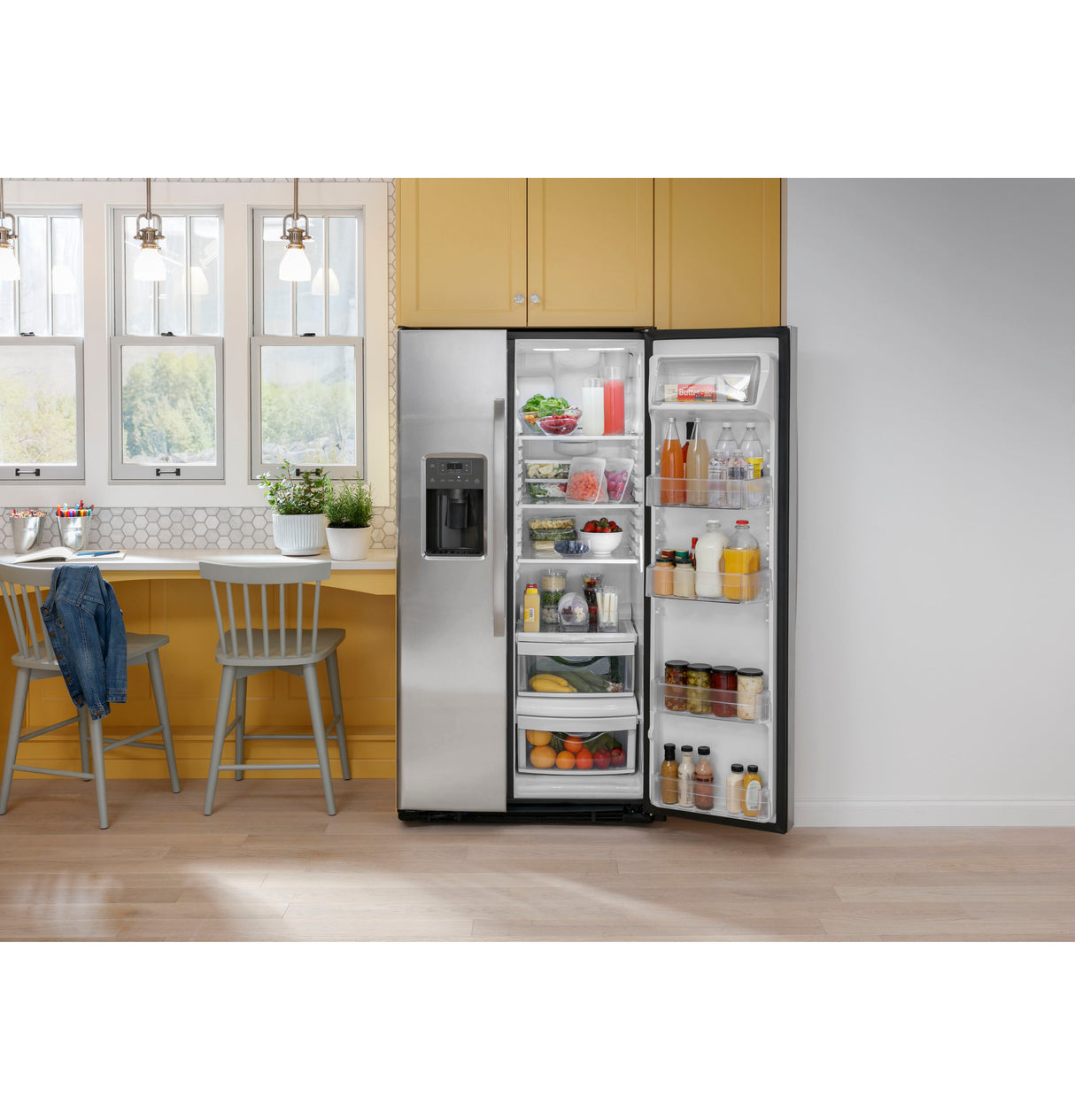 GE 23.0 Cu. Ft. Side-By-Side Refrigerator - Fingerprint Resistant Stainless (GSE23GYPFS)