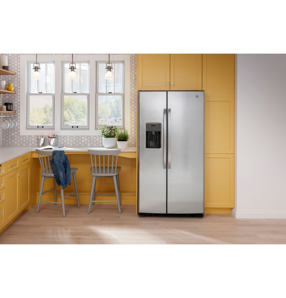 GE 25.3 Cu. Ft. Side-By-Side Refrigerator - Fingerprint Resistant Stainless (GSS25GYPFS)