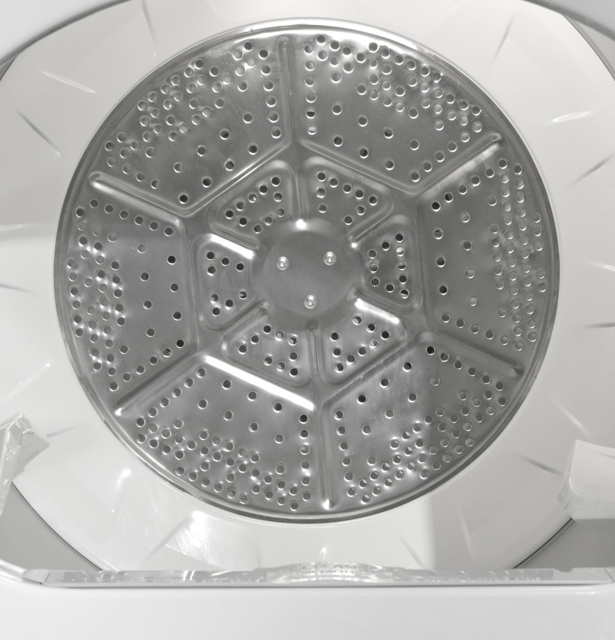GE 7.2 cu. ft. Capacity Gas Dryer with Up To 120 ft. Venting and Extended Tumble - White with Matte Black Backsplash (GTD48GASWWB)