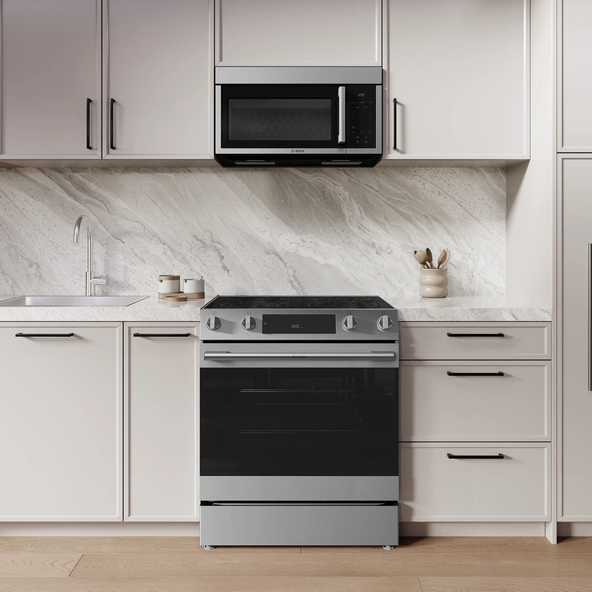 BOSCH 300 Series Electric Slide-in Range 30'' - Stainless Steel (HEF3050MU)