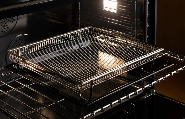 BERTAZZONI 36 inch Induction Range, 5 Heating Zones and Cast Iron Griddle, Electric Self-Clean Oven - Nero (HER365ICFEPNET)