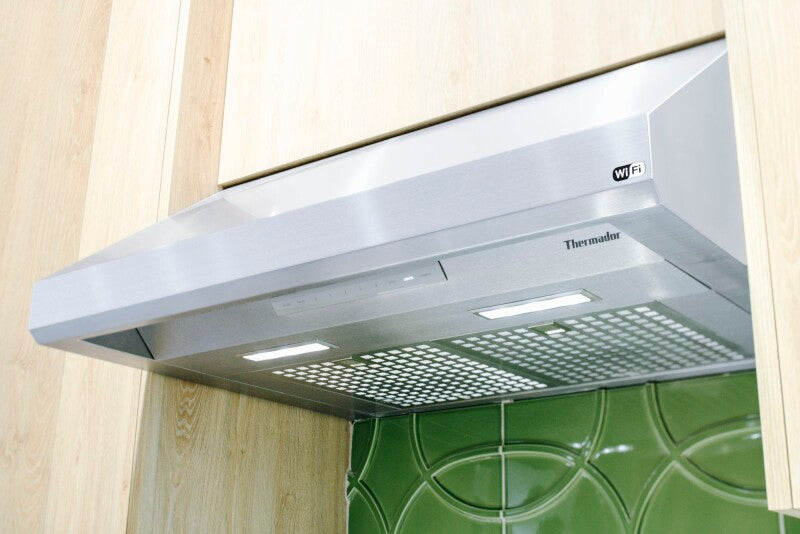 Thermador Masterpiece Low-Profile Wall Hood 30" - Stainless Steel (HMWB30WS)