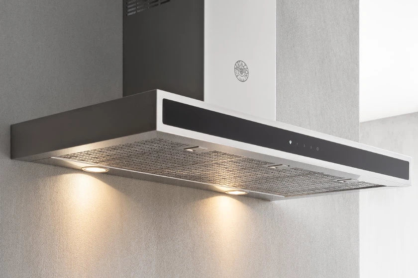 BERTAZZONI 48 Wallmount Hood, Glass front, 1 motor 600 CFM - Stainless Steel (KG48X)