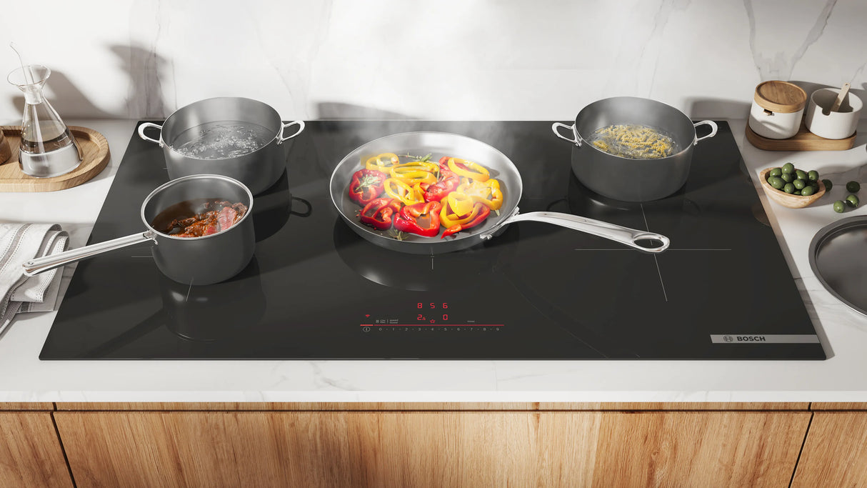 BOSCH 500 Series Induction Cooktop 36'' Without Frame - Black (NIT5663UC)