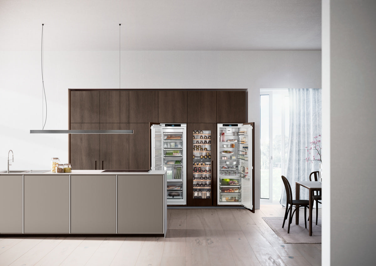 Liebherr Integrable freezer with NoFrost and IceTower, Left Hinged - Panel ready (SIF5181)