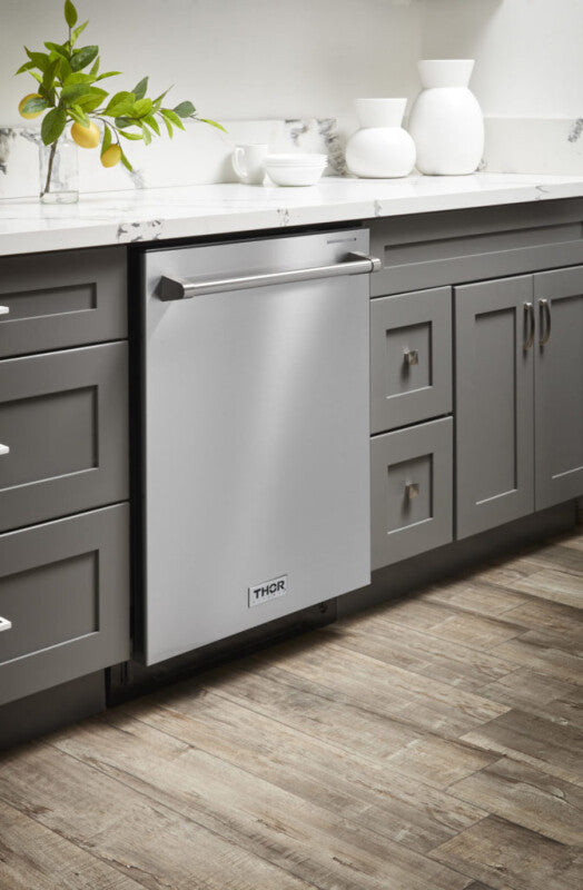 THOR KITCHEN 24 Inch Built-in Dishwasher In Stainless Steel - Stainless Steel (HDW2401SS)