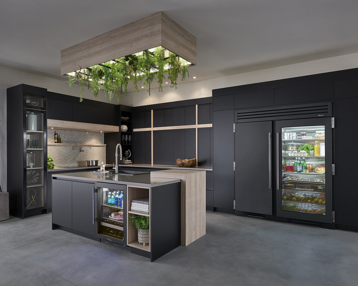 TRUE RESIDENTIAL 24″ Ice Maker Freezer Column - Stainless Steel (TR24FRZRSSIMA)