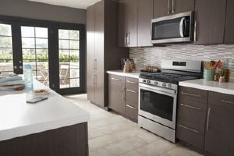 Whirlpool 5.0 cu. ft.gas convection oven with Frozen Bake technology - Fingerprint Resistant Stainless Steel (WFG550S0HZ)