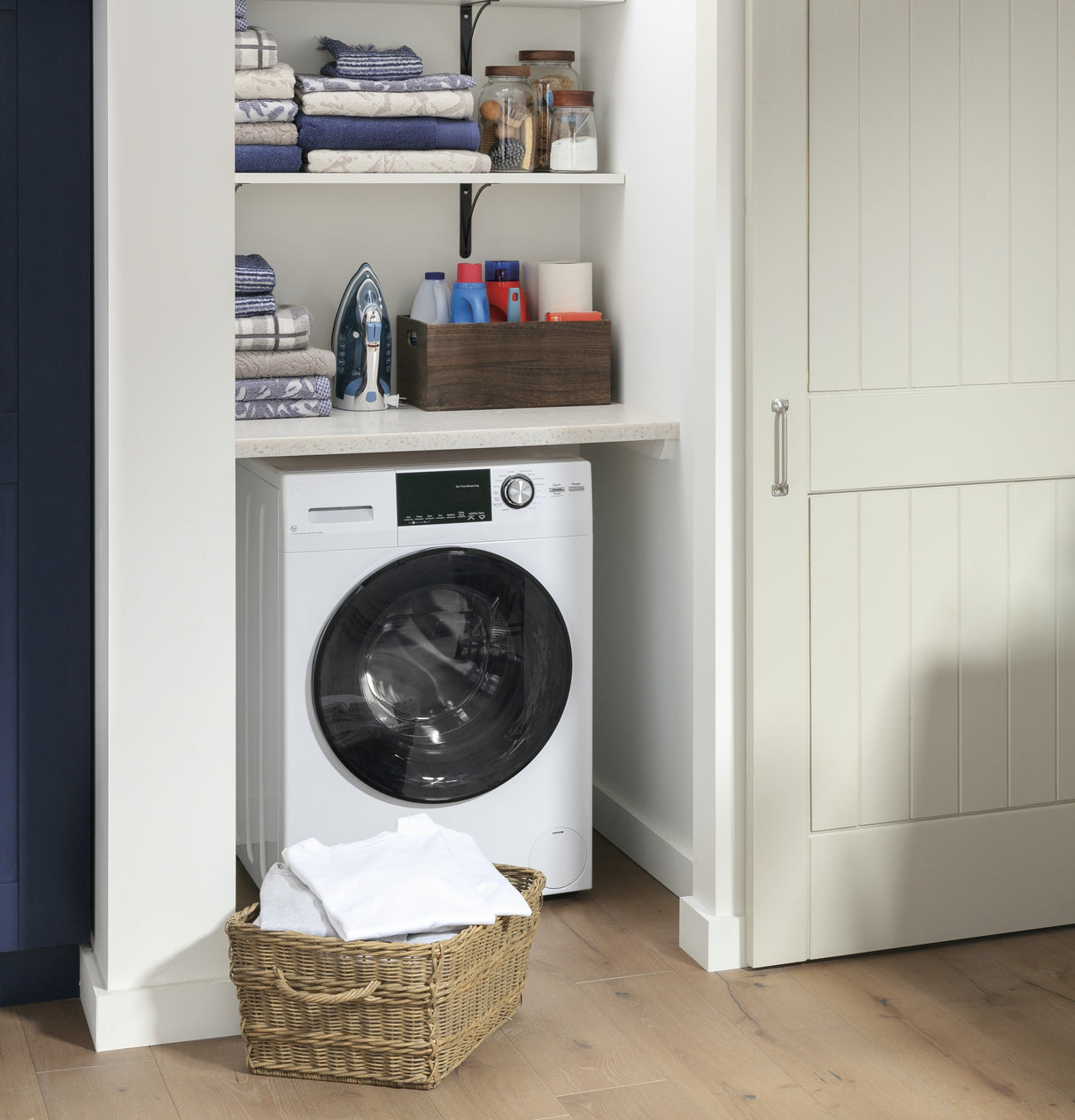 GE APPLIANCES GE(R) 24" 2.4 cu. ft.Capacity Front Load Washer/Condenser Dryer Combo -  (GFQ14ESSNWW)