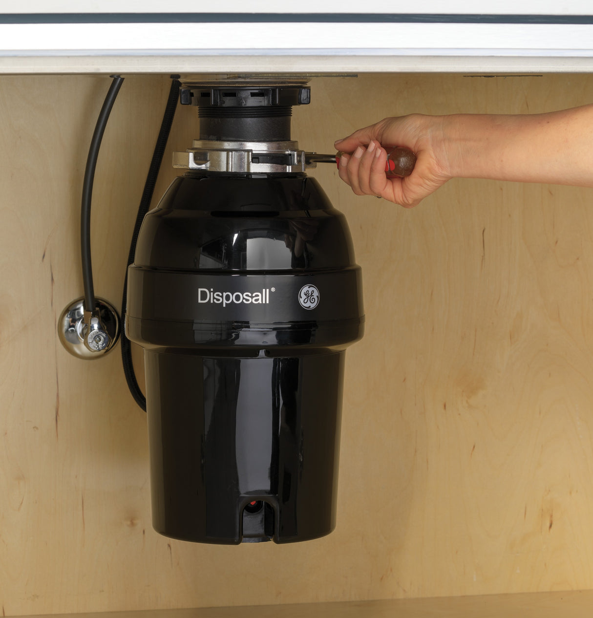 GE APPLIANCES GE DISPOSALL(R) 3/4 HP Continuous Feed Garbage Disposer - Non-Corded -  (GFC720N)