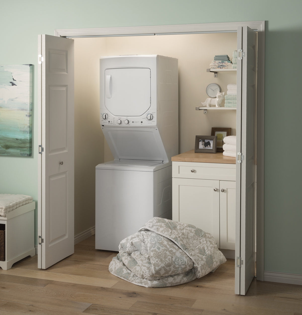 GE APPLIANCES GE Unitized Spacemaker(R) 2.3 cu. ft. Capacity Washer with Stainless Steel Basket and 4.4 cu. ft. Capacity Electric Dryer -  (GUD24ESSMWW)