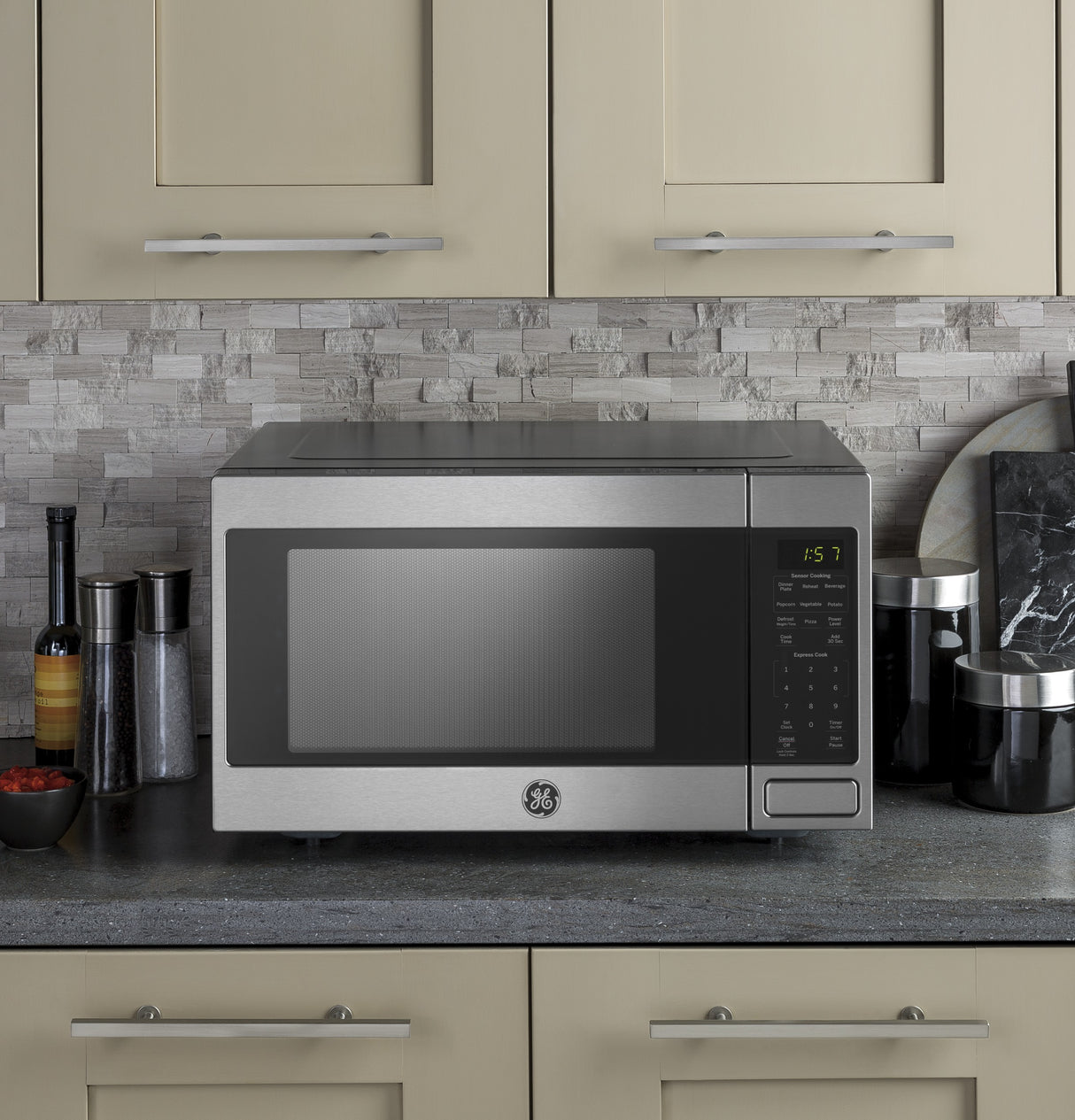 GE GE® 1.6 Cu. Ft. Countertop Microwave Oven -  (JES1657SMSS)