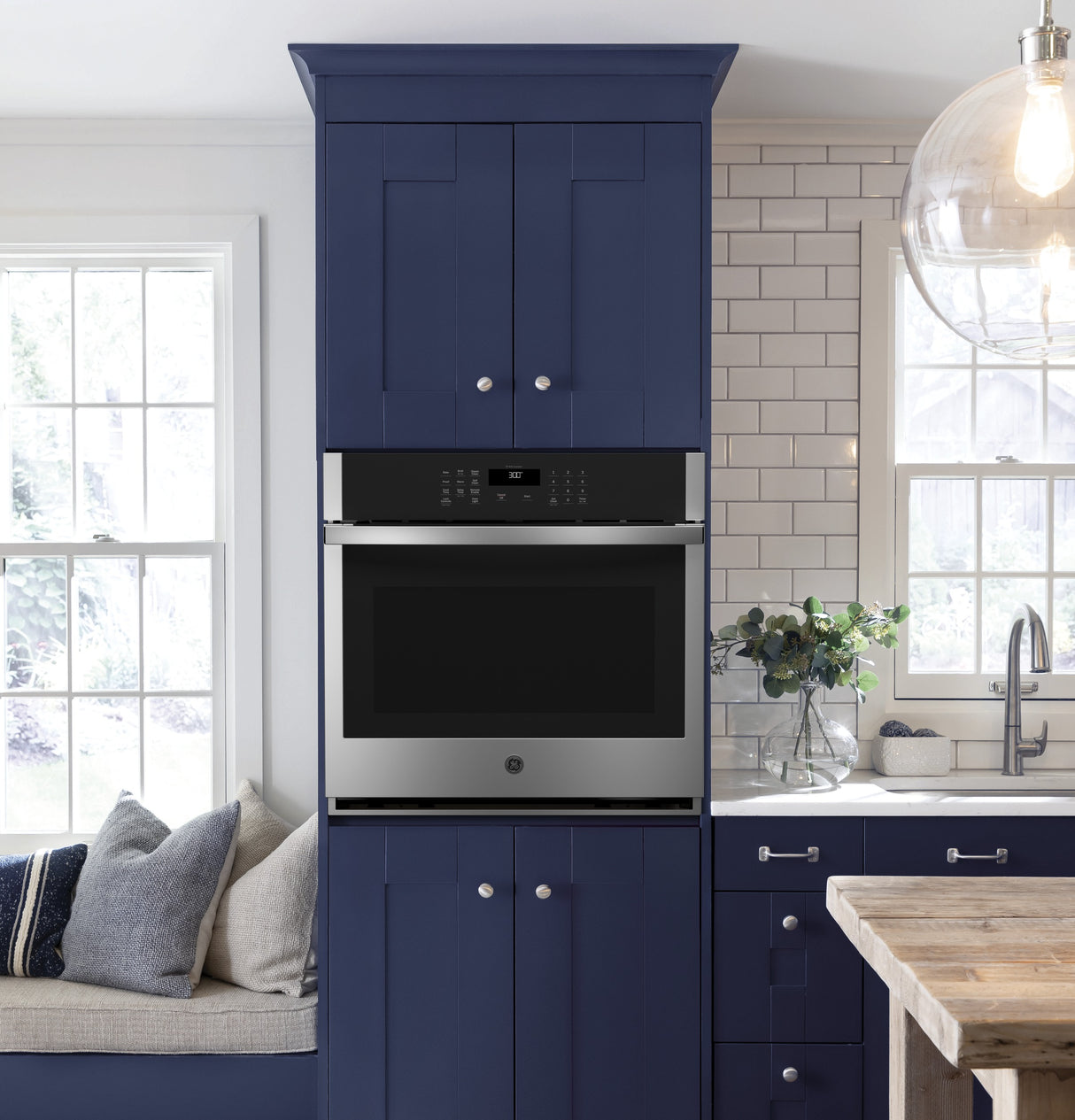 GE APPLIANCES GE(R) 27" Smart Built-In Single Wall Oven -  (JKS3000SNSS)