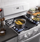 GE APPLIANCES GE(R) 30" Free-Standing Gas Range -  (JGBS66DEKWW)
