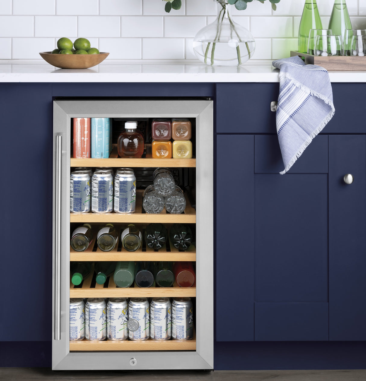 GE APPLIANCES GE(R) Wine Center and Beverage Center -  (GVS04BQNSS)